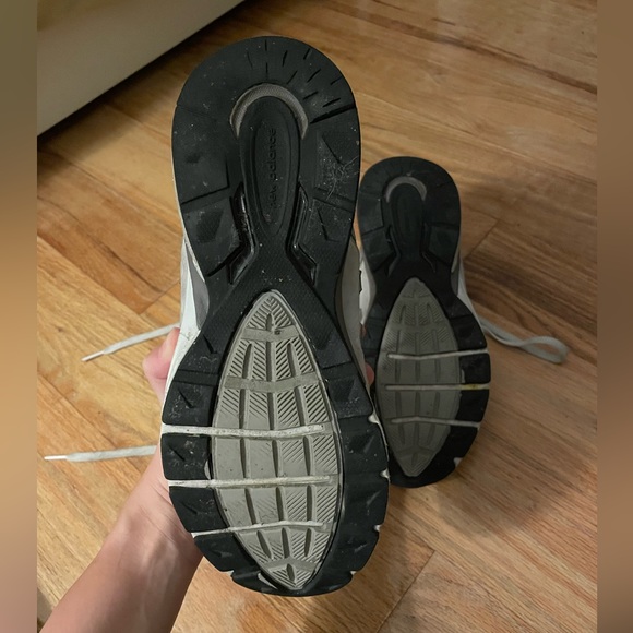 New Balance 990v5 in grey (mens 7, womens 9) - lightly worn - Picture 5 of 6